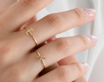 Anillo de oro macizo de 14 k con inicial personalizada, anillo de oro real apilable con inicial personalizada, joyería de oro diminuto con inicial personalizada