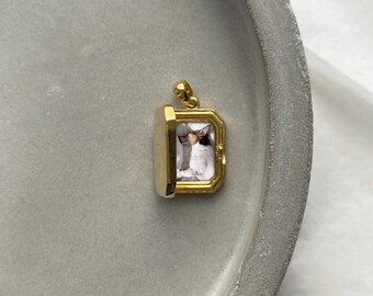 Rectangle Locket in Yellow Gold