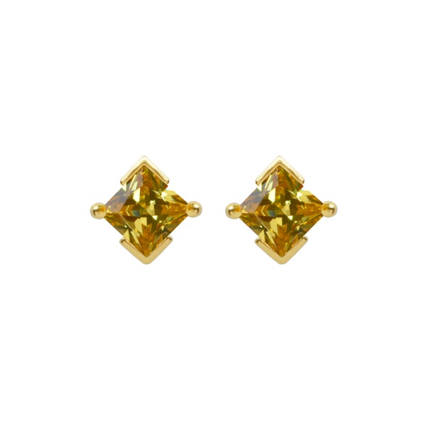 November Birthstone Earrings in Yellow Gold & Topaz