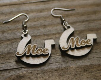 Personalisierte Holz Hufeisen Ohrringe - Name, Reiter Geschenk