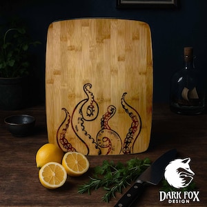 Laser Engraved Octopus Bamboo Cutting Board: Eco-Friendly Kitchen Decor