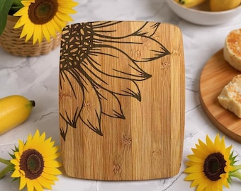 Laser graviertes Sonnenblumen-Bambus-Schneidebrett: Umweltfreundliches Küchendekor