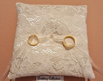 Weißes Eheringkissen aus Spitze und Satin, Eheringkissen 18 x 18 cm, Eheringhalter mit Spitze, Hochzeit