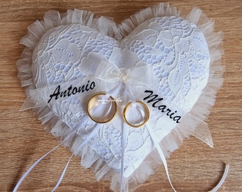 Heart-shaped ring bearer cushion with the names of the bride and groom, in white lace, wedding ring bearer, white heart-shaped ring bearer cushion
