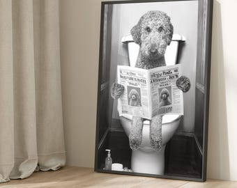Spersonalizowany portret zwierzaka, pies na toalecie z gazetą, pies w wannie, dekoracja ścienna do łazienki, zabawny zwierzak