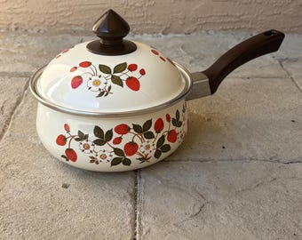 Vintage Sheffield Erdbeeren 'n Sahne Emaille Stieltopf - 2 Quart Cottagecore Küche Dekor.