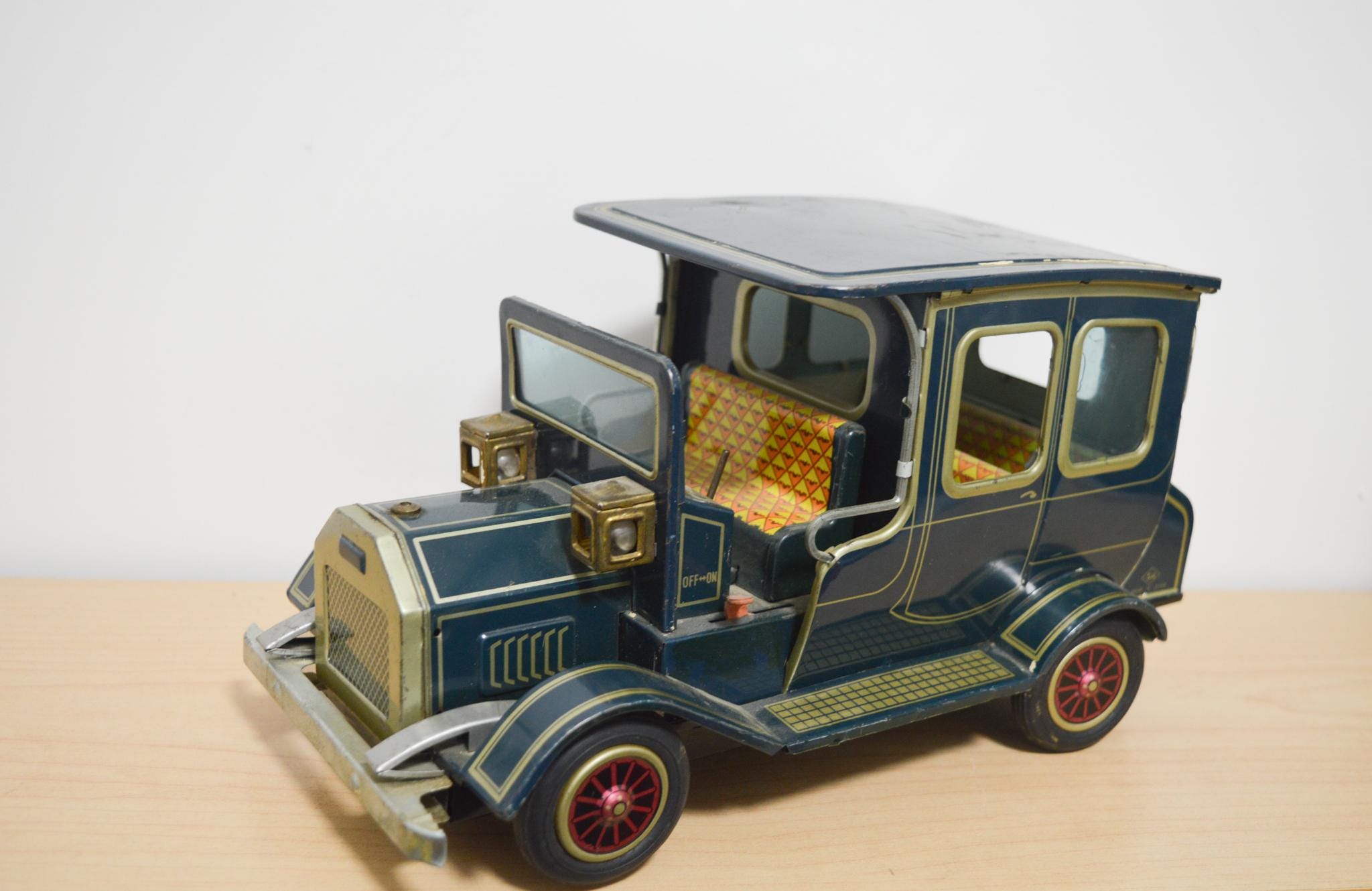 Vintage 1960s SH Horikawa Tin Toy Car 