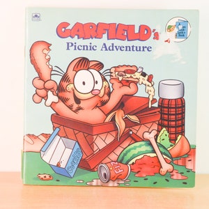 Garfield Picnic Adventure -Golden Book - Vintage 1988