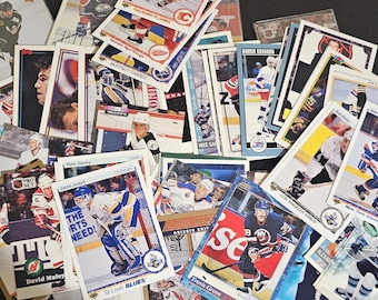 Vintage Hockey Cards - Lot of 100 - Random Selection