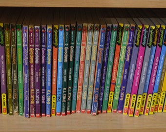 Goosebumps R.L Stine Original Series 1- 62 Choose From List Vintage horror/ mystery books/  Choose from list