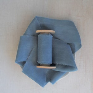 Ruban BLEU, ruban de soie teint naturellement pour mariages, bouquets de mariée, papeterie, ruban indigo, ruban teint écologique fait main, crêpe, 3 yards