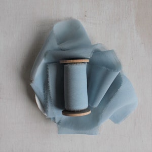 Ruban de soie mousseline bleu pâle pour bouquets de mariage Style de papeterie, pose à plat, ruban pour cheveux, ruban de mariage 3 mètres
