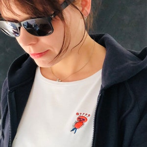 Kinderbilder gestickt auf Shirts für große Mädels