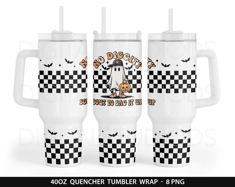 Op de afbeelding: Een witte 40oz tumbler met een geruit patroon en een spookgrafiek. De grafiek zegt "No Diggity" en "Bout to Bag it Up".
