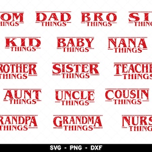 以下が含まれることがあります： 赤と白のグラフィックデザインで、「MOM THINGS」、「DAD THINGS」、「BRO THINGS」、「SIS THINGS」、「KID THINGS」、「BABY THINGS」、「NANA THINGS」、「BROTHER THINGS」、「SISTER THINGS」、「TEACHER THINGS」、「AUNT THINGS」、「UNCLE THINGS」、「COUSIN THINGS」、「GRANDPA THINGS」、「GRANDMA THINGS」、「NURSE THINGS」というテキストが書かれています。