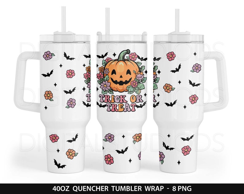 Op de afbeelding: Een witte 40oz tumbler met een Halloween-thema ontwerp. Het ontwerp bevat een pompoen met de woorden "Trick or Treat" in roze en oranje letters. De achtergrond is wit met vleermuizen en bloemen.