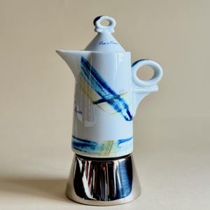 Vintage "Pet a Porter" mokapot voor op het fornuis (geschikt voor inductie), van roestvrij staal en porselein, gefabriceerd door D'Ancap voor AMC, gemaakt in Italië.