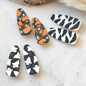 Halloween Barrettes/barrette with pumpkins /barrette with bats/ barrette with ghosts/ Halloween Hair Clip / Polymer Clay Textured Barrettes