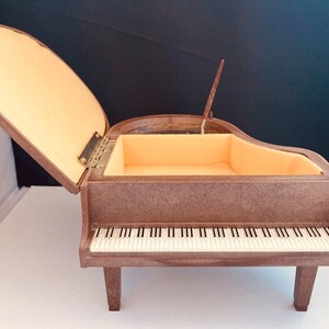 Grand Piano Music and Jewelry Box