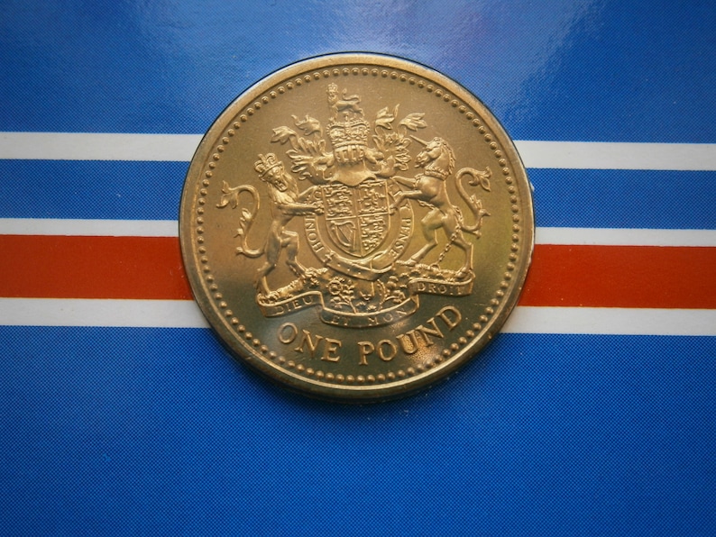 Brilliant Uncirculated,Collector/'s edition! 1 Pound Coin 1983