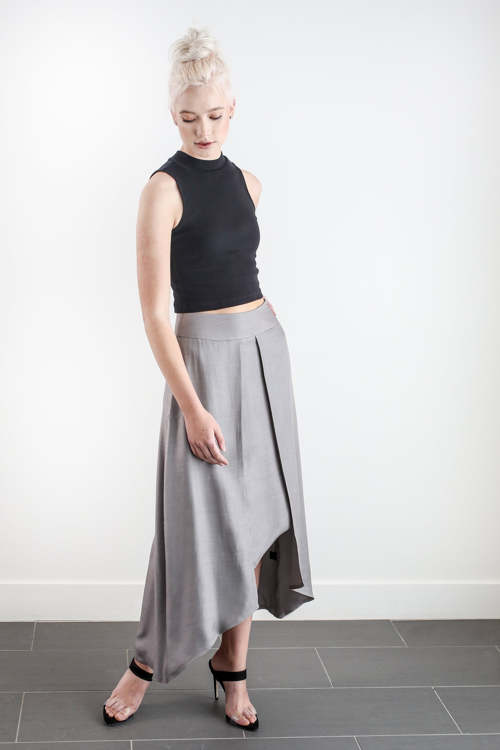 Avery Midi Skirt in Solids