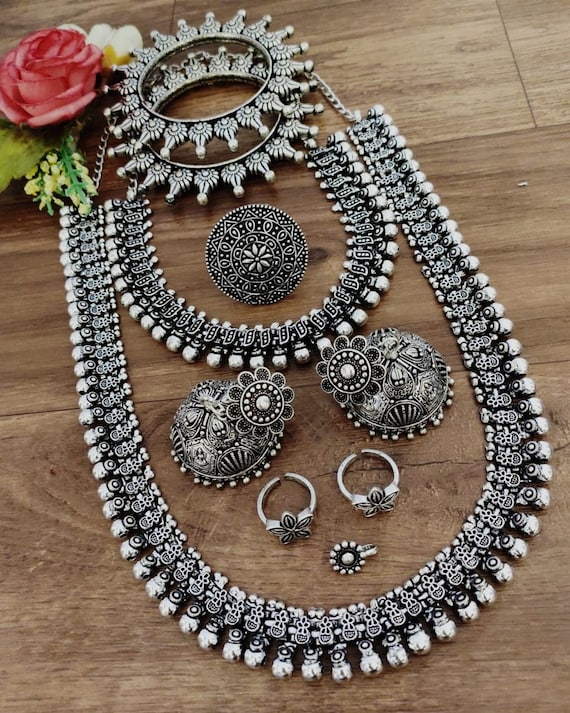 Big pendant deals set