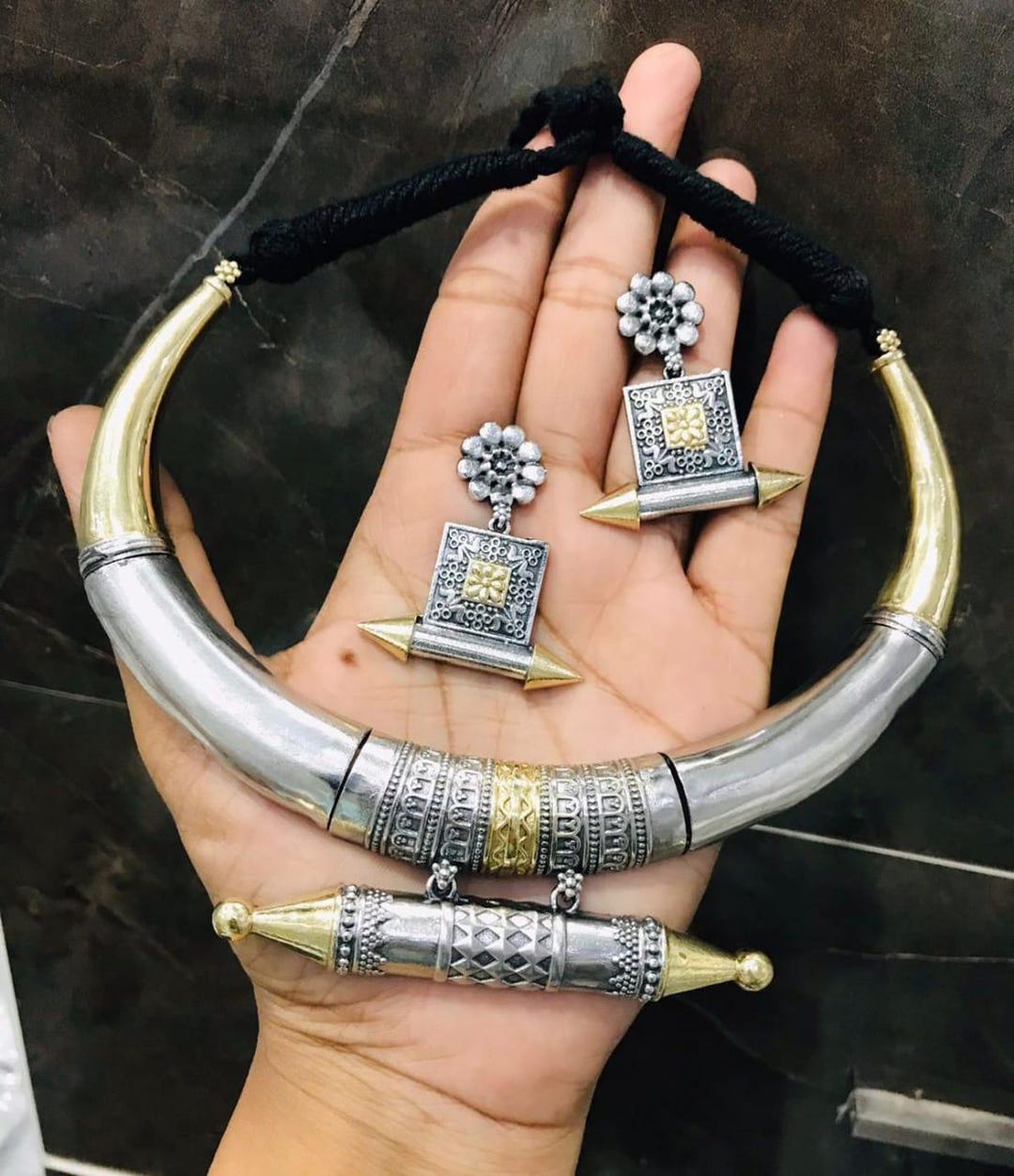 アクセサリー Indian Jewelry Teal Rhinestone Jhumka Antiqued Gold Bead Chandelier Indian