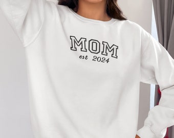 embroidered Mama Est Hoodie/Sweatshirt, Birth Gift, Gift for Mom, Personalized Gift, Mother's Day Gift, Gift Ideas