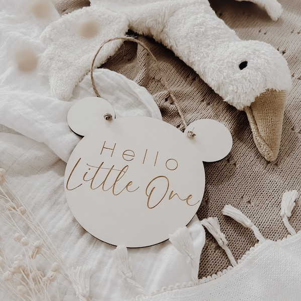 Teddy Tafel - hello little one Schild, Dekoration für Babyzimmer und Kinderzimmer zum aufhängen