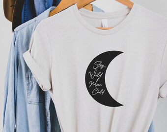 Super weiches Stay Wild Mond Kind Shirt, Astrologie Shirt Frauen, Mond Kind Grafik T-Shirt, Hippie T Shirts, Boho Kleidung Shirt für Frauen