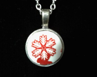 Festive Red Snowflake Necklace, Broken China Christmas Pendant, Repurposed Christmas China, Upcycled Tableware Jewelry, Dainty Gift for Her