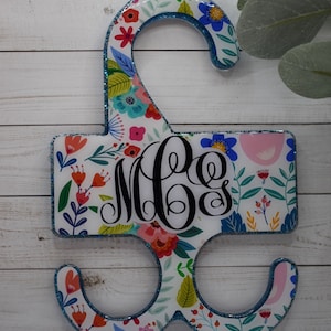 Personalized Mask Hanger, Monogrammed Mask Hanger, Mask Hanger for car, Personalized gift, Gifts for her, Car Accessories, Gifts for him