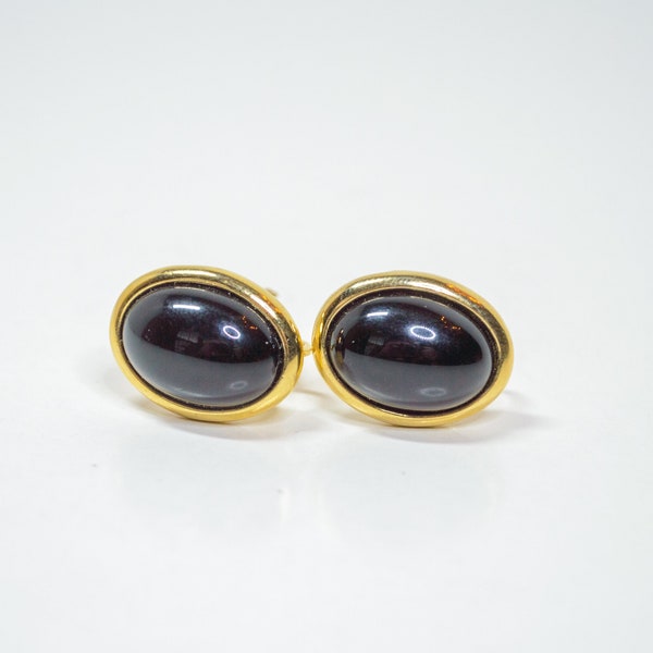 Vintage TRIFARI TM Gold Tone Black Cabochon and Gold Tone Oval Clip back Earrings