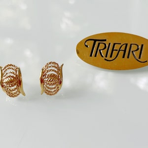 1980s signed TRIFARI TM Nautical Twisted Rope open work Pierced Earrings in Glossy Gold Tone | 3 dimensional crown Trifari