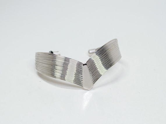 TRIFARI Silver Tone Wire Cuff Bracelet NOS Tags - image 1