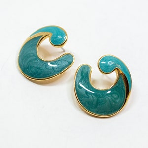 1970/80s Vintage TRIFARI Signed Swirl Modern Turquoise Pearlized Enamel Pierced Earrings