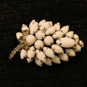 1960s Vintage DeLizza & Elster Juliana Milk Glass and Smoky Crystal Leaf Brooch | Reference No. 7618 D and E