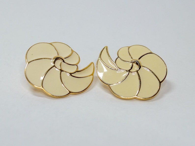 Vintage TRIFARI Signed Cream Shell Spiral Gold Tone Enamel Pierced Earrings 1980s image 1
