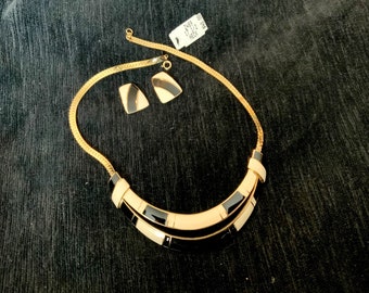 Vintage TRIFARI Gold Tone Cream and Black Enamel Geometric Modern Bib 17 1/2”Choker Necklace and Pierced Earrings Signed Set - Never worn!