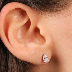 Pear shaped earrings and necklace hotsell