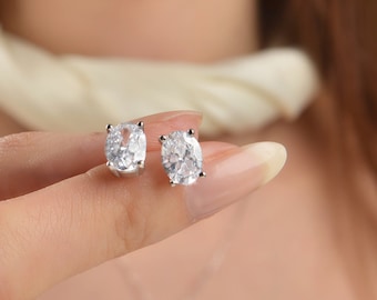 14k Gold Oval Diamond Simulant CZ SINGLE STUD Earring 4-Prong 1/4ct, Excellent Quality 14k Gold Oval Diamond Simulant CZ SINGLE STUD Earring 4-Prong 1/4ct, Excellent Quality