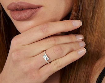 14k Solid Gold Sky Blue Topaz Ring, December Birthstone Ring