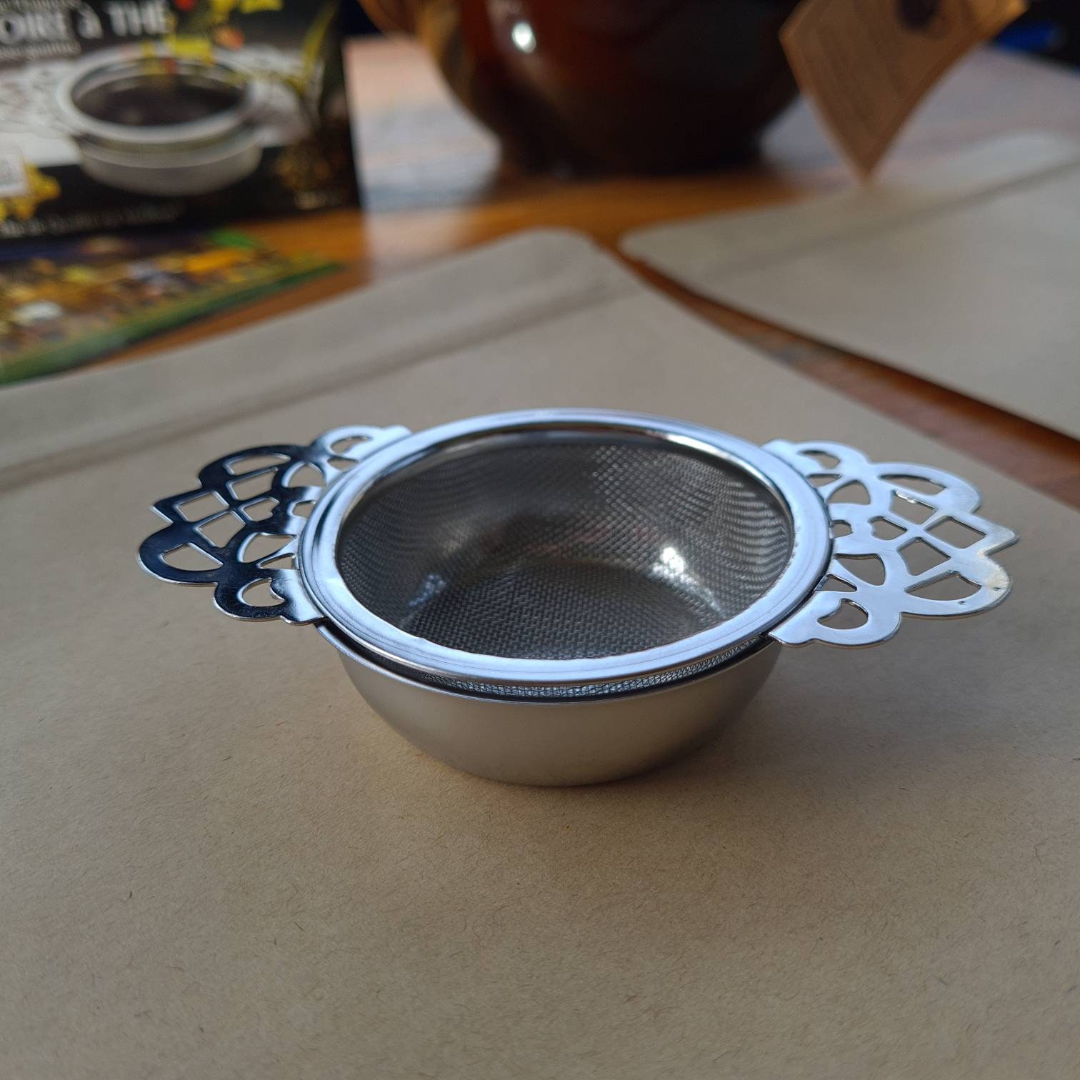 Hotop Empress Tea Strainers with Drip Bowls, Mesh Tea Infuser