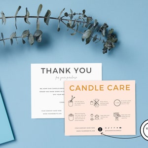 Pode incluir: Um cart&atilde;o de agradecimento com um design rosa e branco. O cart&atilde;o diz "Obrigado pela sua compra" e inclui uma mensagem sobre velas. O cart&atilde;o tamb&eacute;m inclui um cart&atilde;o de cuidados com velas com instru&ccedil;&otilde;es sobre como queimar velas com seguran&ccedil;a. O cart&atilde;o de cuidados com velas tem um fundo p&ecirc;ssego com ilustra&ccedil;&otilde;es em preto e branco.