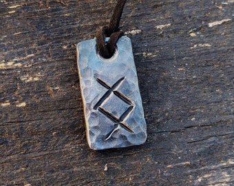 Runen Inguz Ingus, gesmede hanger ijzeren amulet, handgemaakte talisman, runen-amulethanger, gesmede kettingen