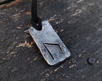 Runen Uruz, geschmiedeter Anhänger Eisen Amulett, handgefertigter Talisman, Runen Amulett Anhänger