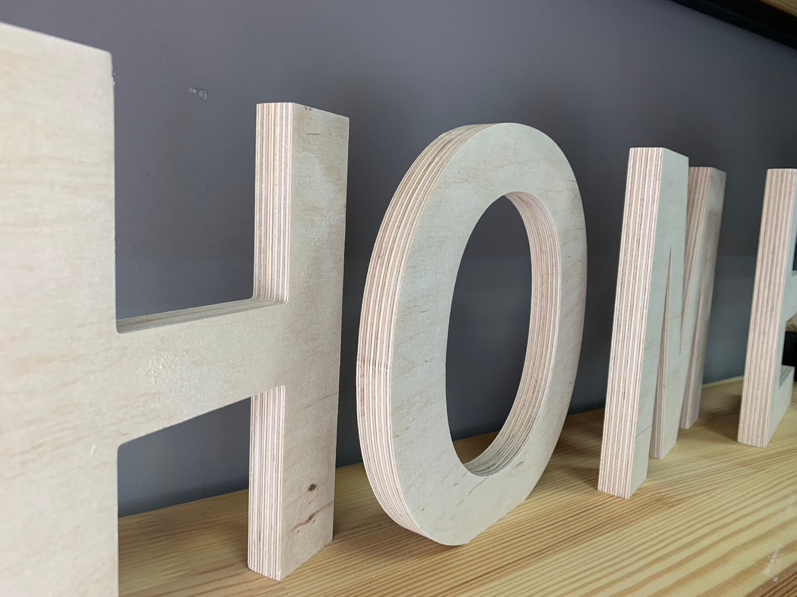 Schwarze Buchstaben für die Wand Große Holzbuchstaben Holz Etsy.de