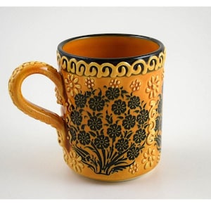 Türkische Keramikfliese Gelber Becher, handgefertigter Keramikbecher, Keramikkaffeetasse, Handbemalte Fliese, Muttertagsgeschenk, Porzellanprägebecher