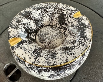 Ceramic Tabletop Black Ashtray, Cigarette Windproof Ashtray Indoor & Outdoor Use, Desktop Ashtray, Office Decoration Gift, Gift for Smoker