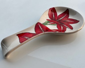 Floral Ceramic Spoon Rest, Red Spoon Holder, Kitchen Pottery Decor, Ceramic Utensil Holder, Kitchenware Gift, Ladle Serving, Grandmom Gift